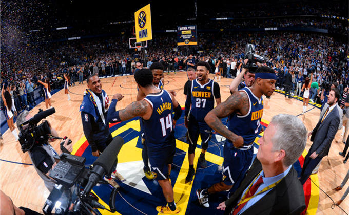 世界之一再 世界之一再